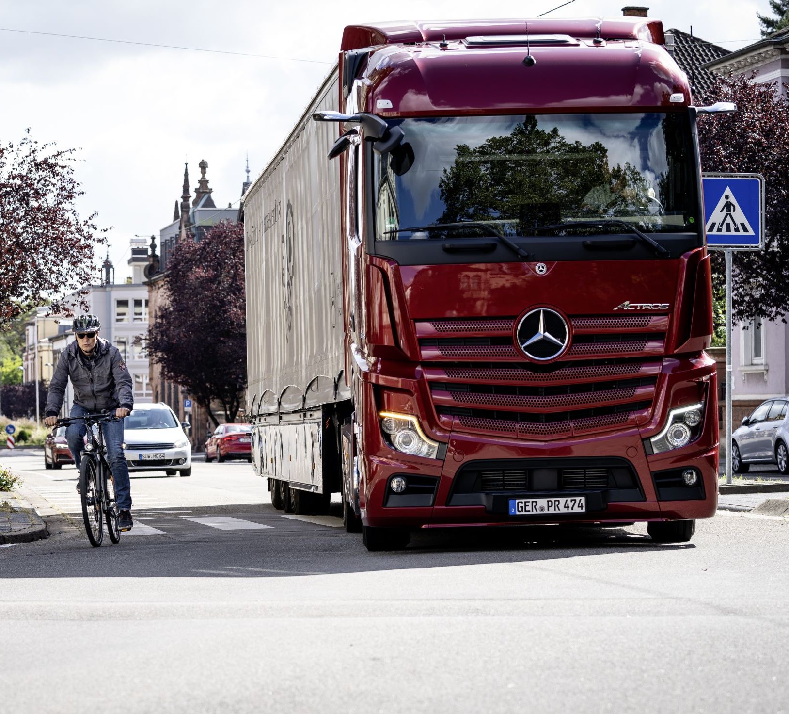 Safety Assistance System Daimler Truck - Mercedes-Benz Actros