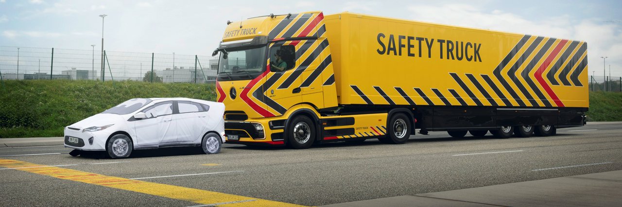 Mercedes-Benz Safety Truck